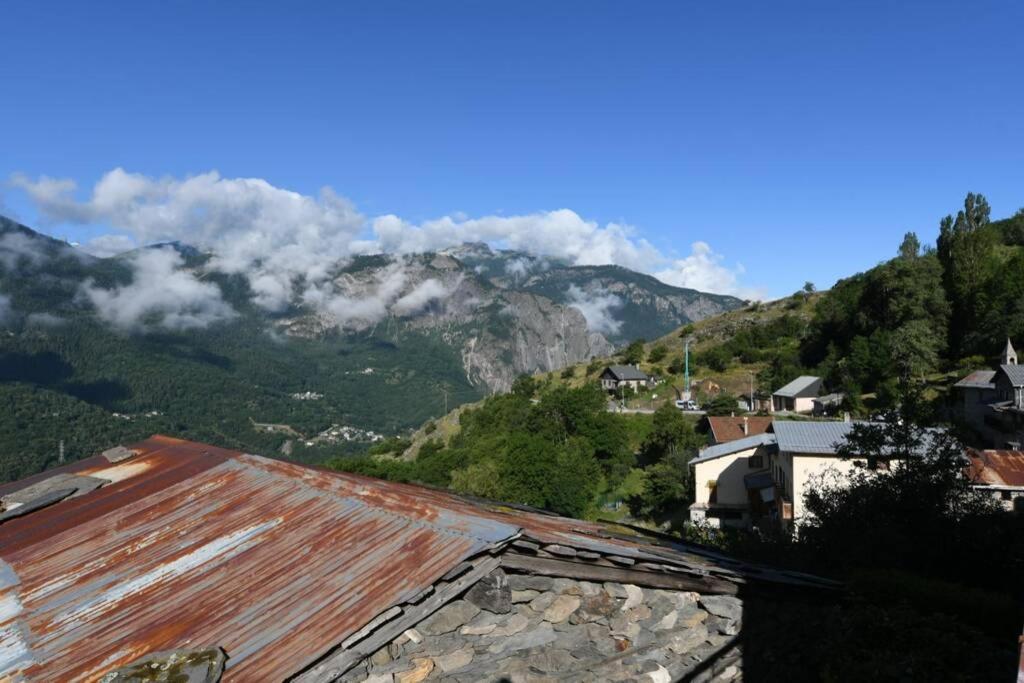 Logement Renove Avec Vue Panoramique La Saussaz Exterior foto