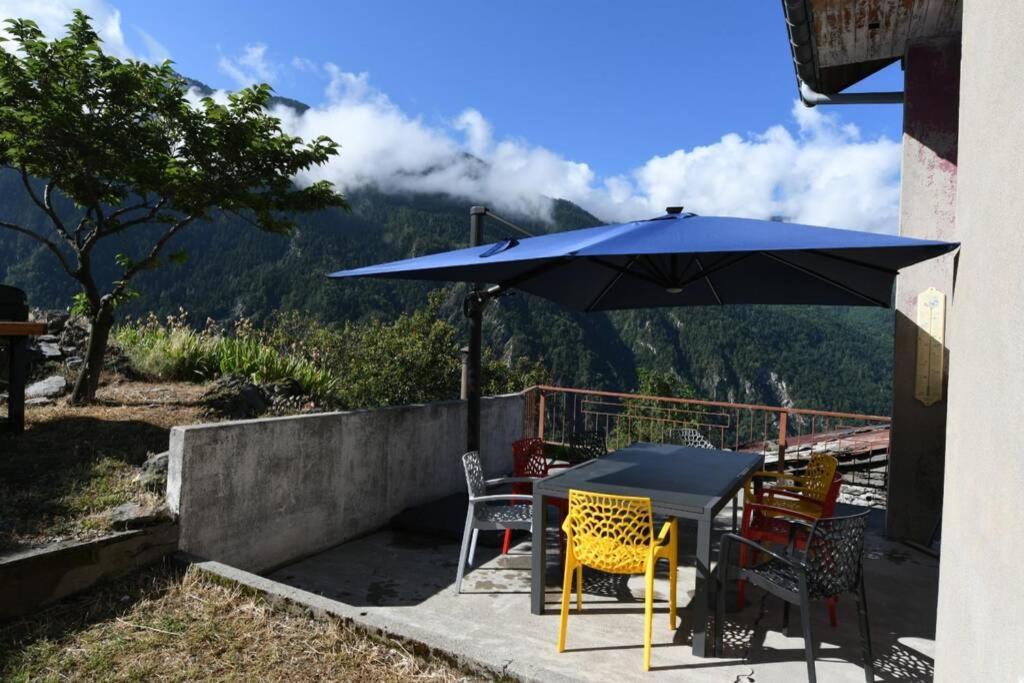 Logement Renove Avec Vue Panoramique La Saussaz Exterior foto